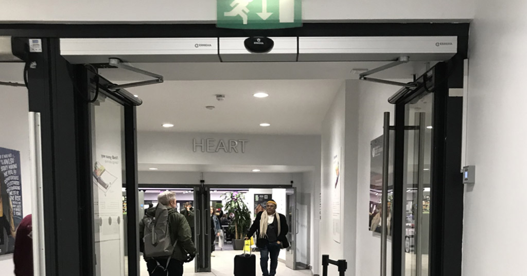 Motores para Puertas de Acceso Peatonal en Comunidades